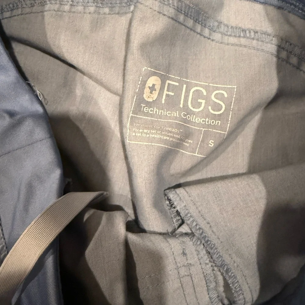 FIGS Men's BLUE Cargo Pants